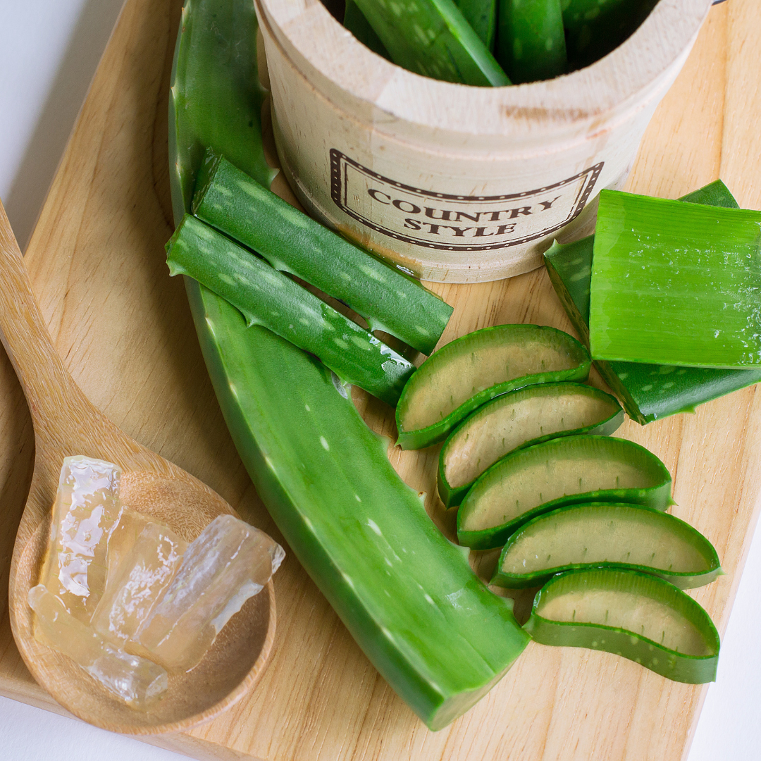 Aloe Vera And Turmeric Face Pack