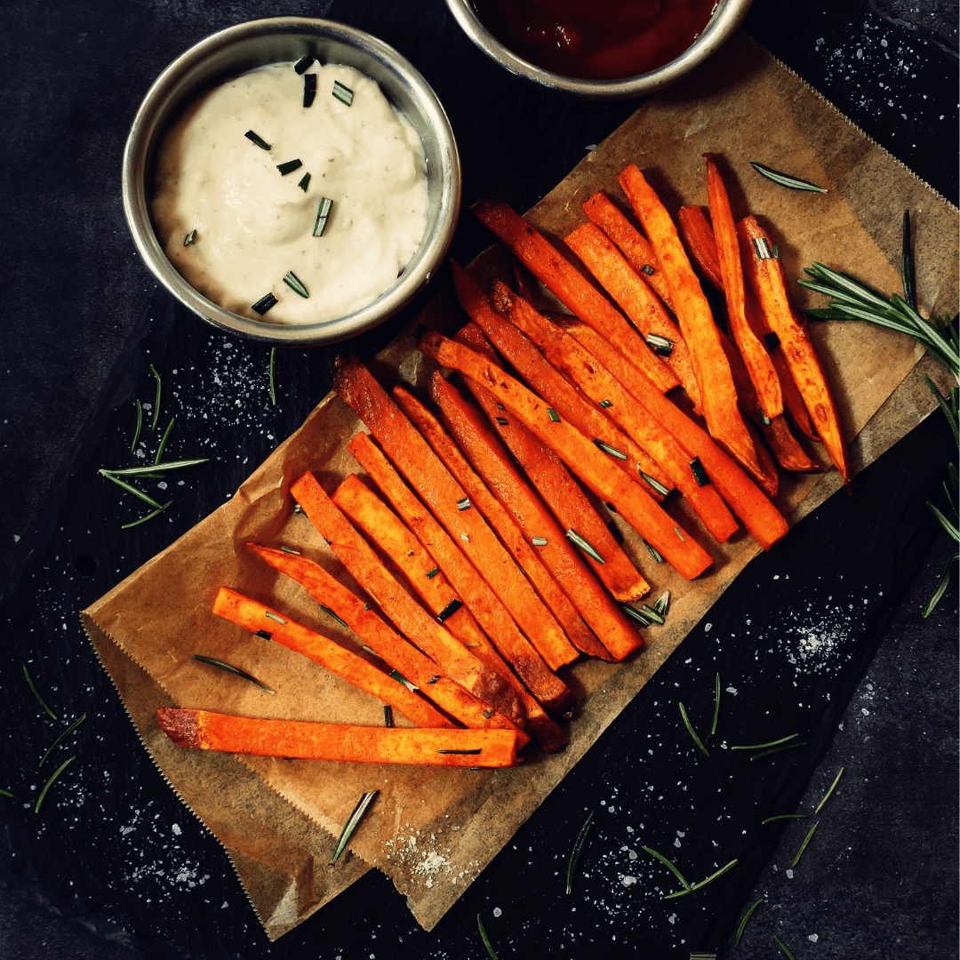 Crispy Baked Carrot Fries With A Cool Sriracha Dipping Sauce